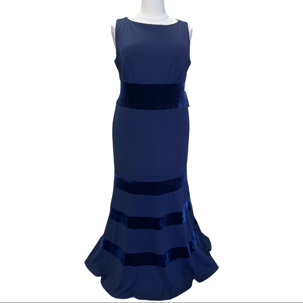 VINCE CAMUTO Navy Gown with Velvet Panels Size 20W NWT